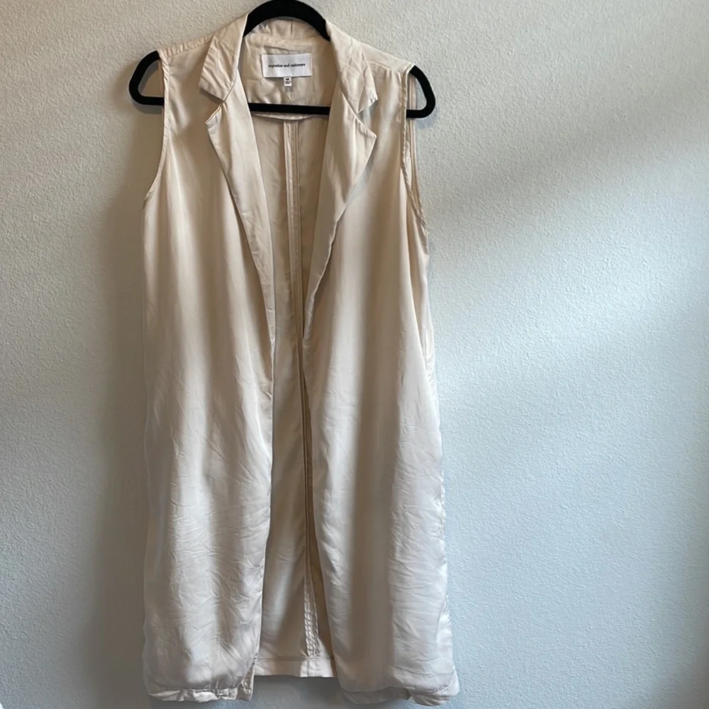 Sleeveless duster with pockets - Picture 2 of 4